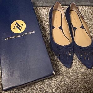 Adrienne Vittadini Navy Blue Suede Flats, Sz 8, excellent condition